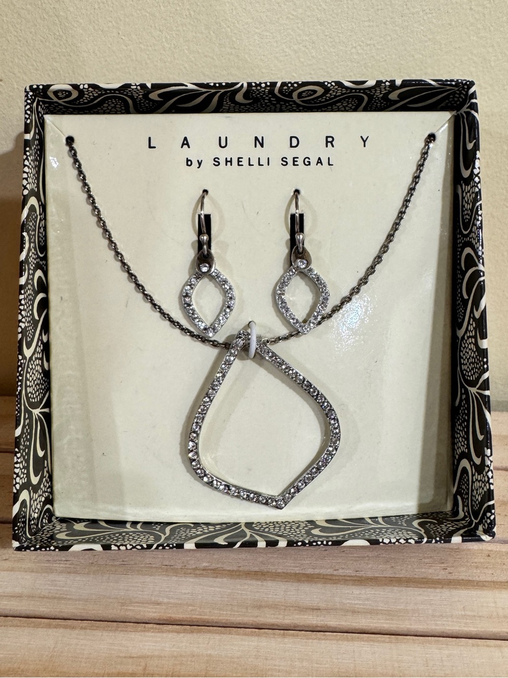 Laundry By Shelli Segal Silver Crystal Teardrop Necklace & Earring Set